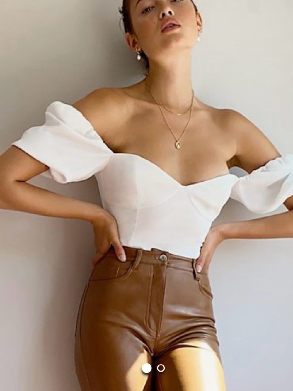 Wilfred Novella  White Puff-Sleeve Sweetheart Crop Top